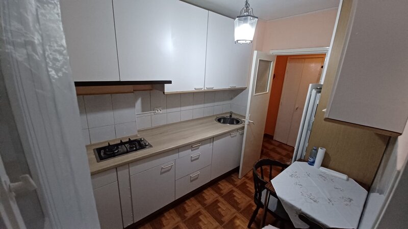 Unirii - Cantemir, etaj 2, bloc reabilitat, parcare, apropiere metrou